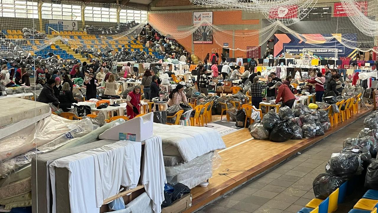 Solidariedade: Brusque arrecada 15 toneladas de doações para Esteio, no Rio Grande do Sul