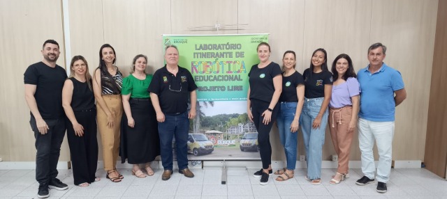 Professores da Rede Municipal de Ensino de Brusque apresentam Artigos no 15º Workshop de Robótica Educacional