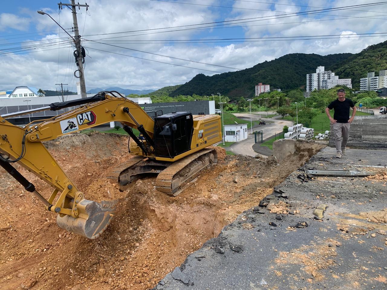 Samae Interliga Redes de Água na Cabeceira da Ponte do Maluche