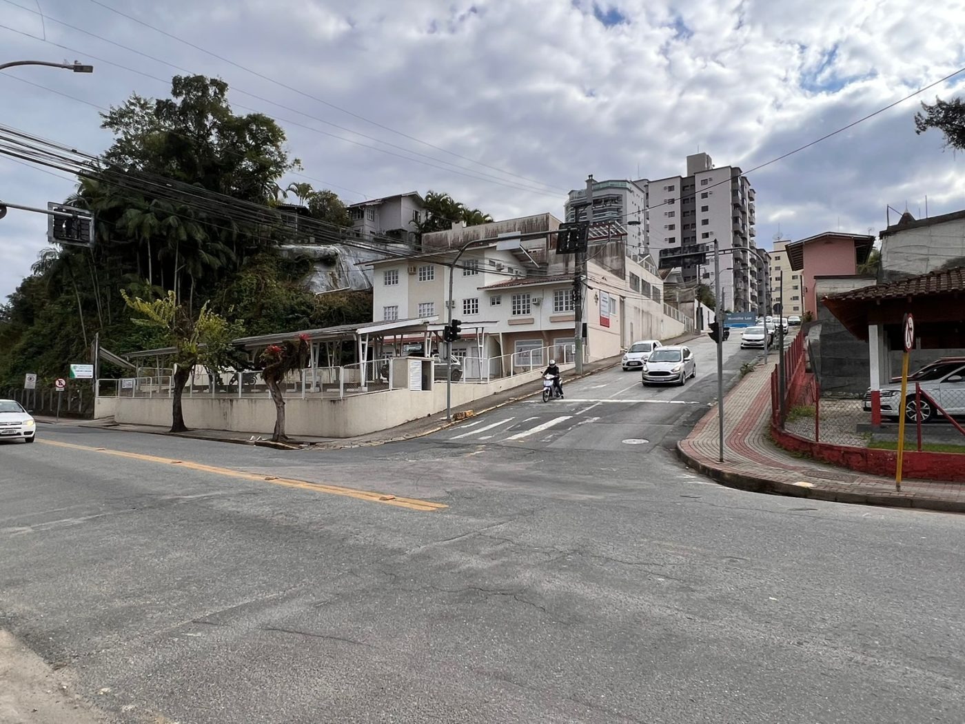 Trecho da Rua Hercílio Luz terá mão dupla durante obras na Ponte do Maluche