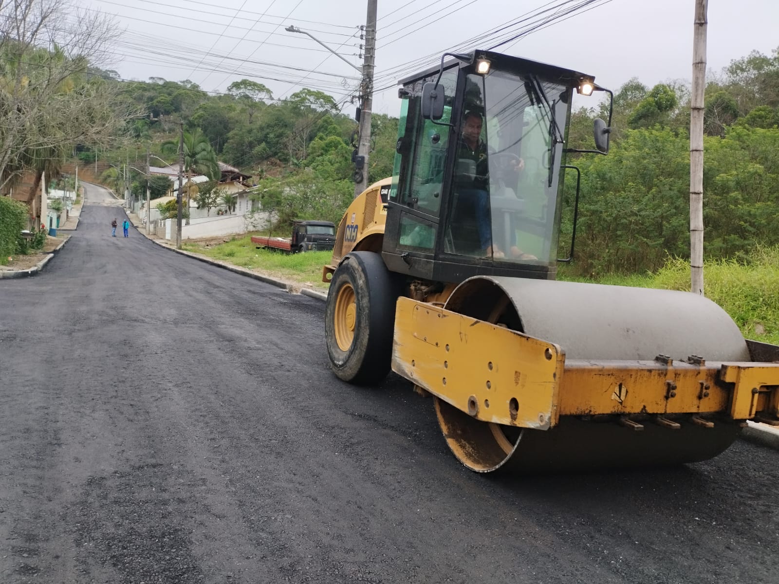 Mais uma rua é entregue no Programa Pavimentação Comunitária