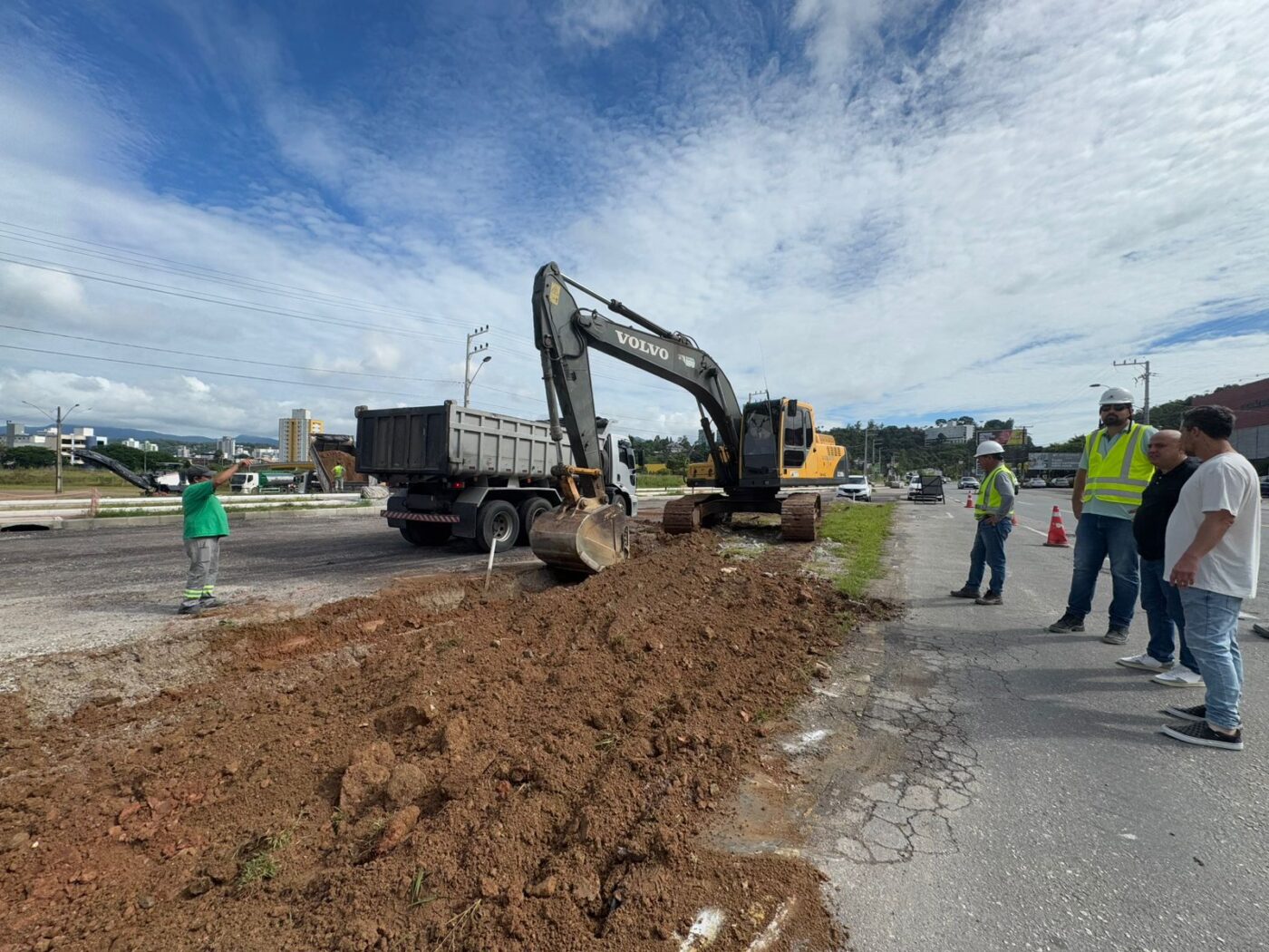 Obras de revitalização da rodovia Antônio Heil são retomadas em Brusque