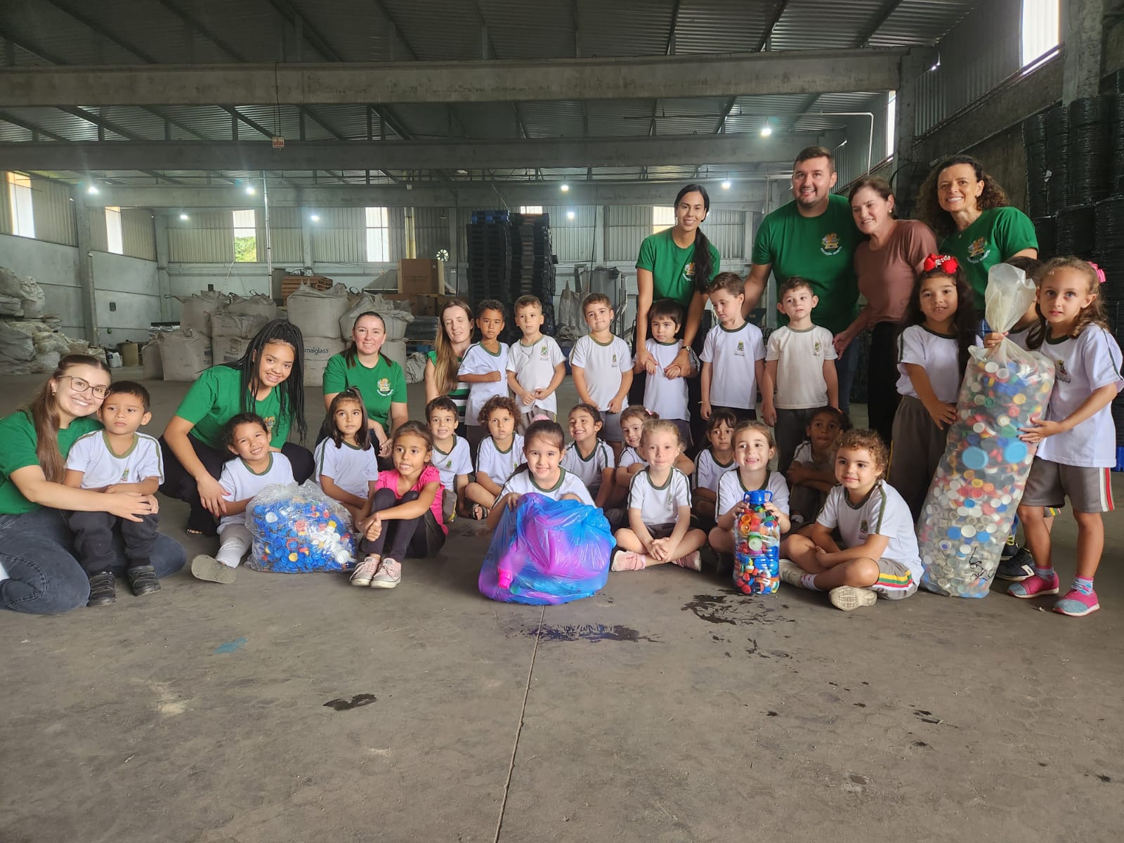 Do Lixo ao Livro: projeto promove Educação Ambiental e Empreendedorismo no CEI Tia Trude